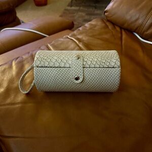 Cynthia Rowley Cream Textured Travel Bag